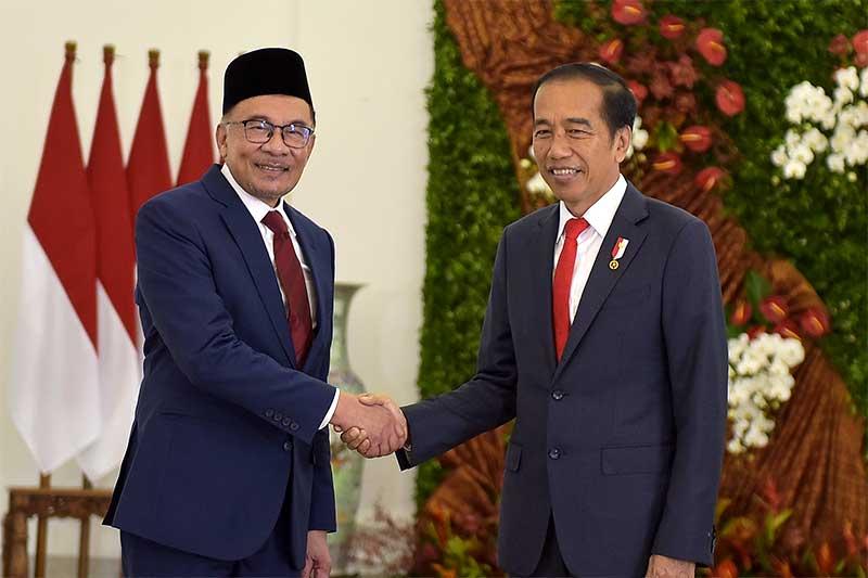 20230113-19anwar-jokowi.jpg