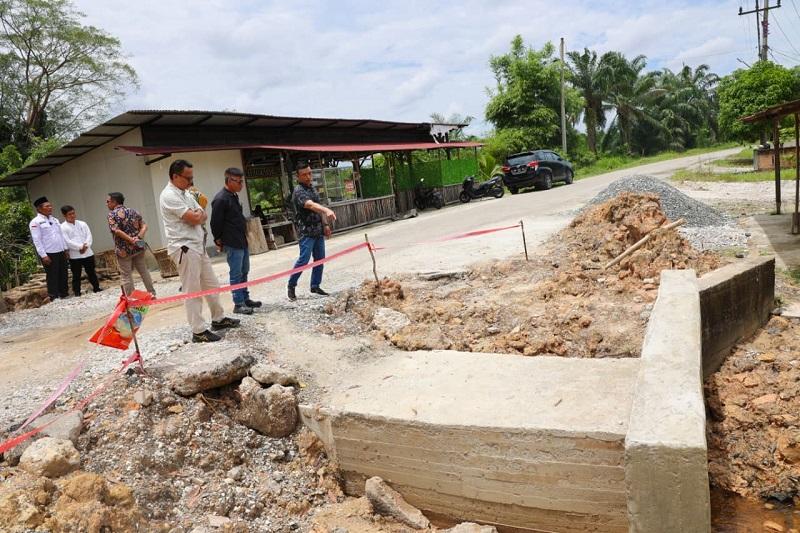 PTPN IV PalmCo Perkuat Infrastruktur dan Ekonomi Desa di Siak