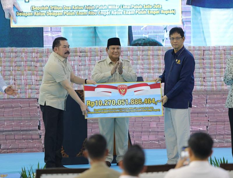 Negara Kantongi Rp10,2 Triliun dari Penertiban Kawasan Hutan, Prabowo: Bisa Perbaiki 5.000 Puskesmas