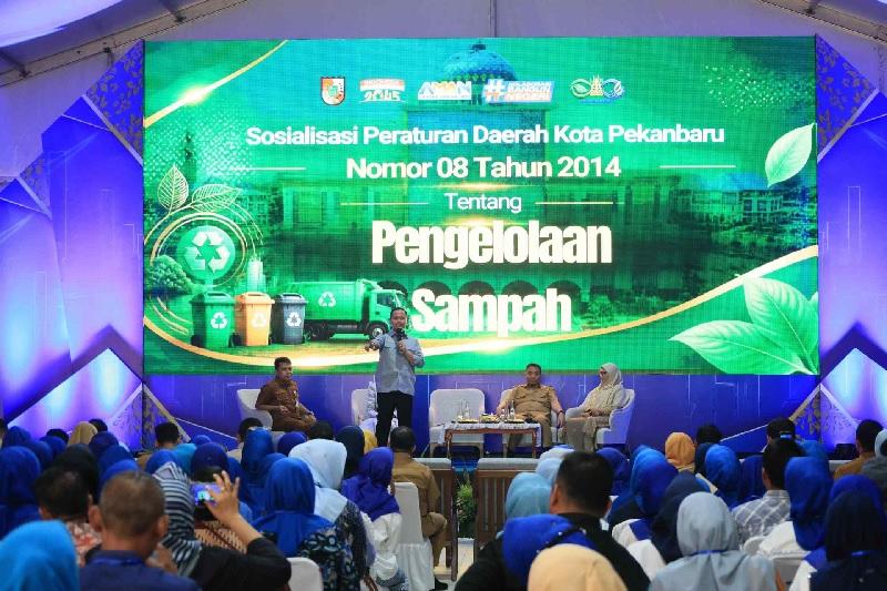 Masuk Rancangan Perda, Warga Pekanbaru Bakal Diwajibkan Tanam 25 Pohon